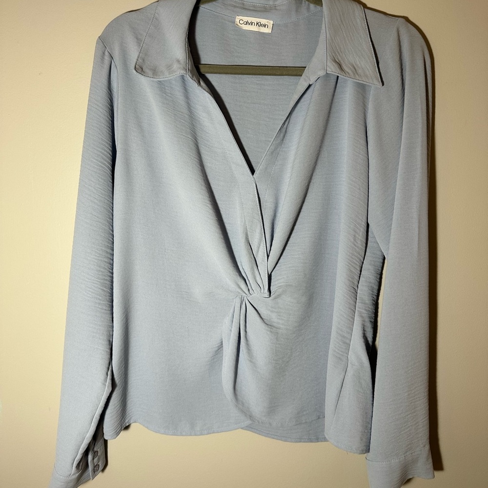 Calvin Klein Women's Soft Blue Twist Blouse
